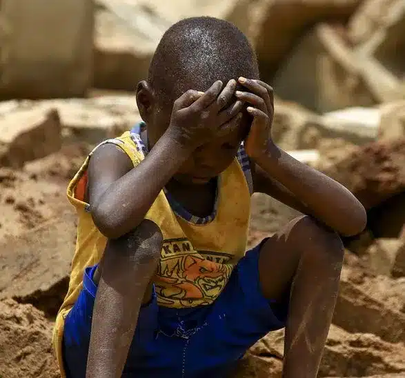 أسر سودانية متضررة من الأزمة الإنسانية